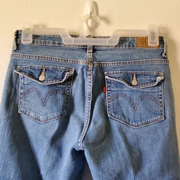 Levi's 515 Capri Jeans Womens 6 Blue Medium Wash Denim Stretch Flap Pockets - Picture 5 of 10